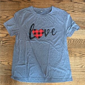 Gray Love T-Shirt with Red Plaid Heart Graphic – Women’s Size Large